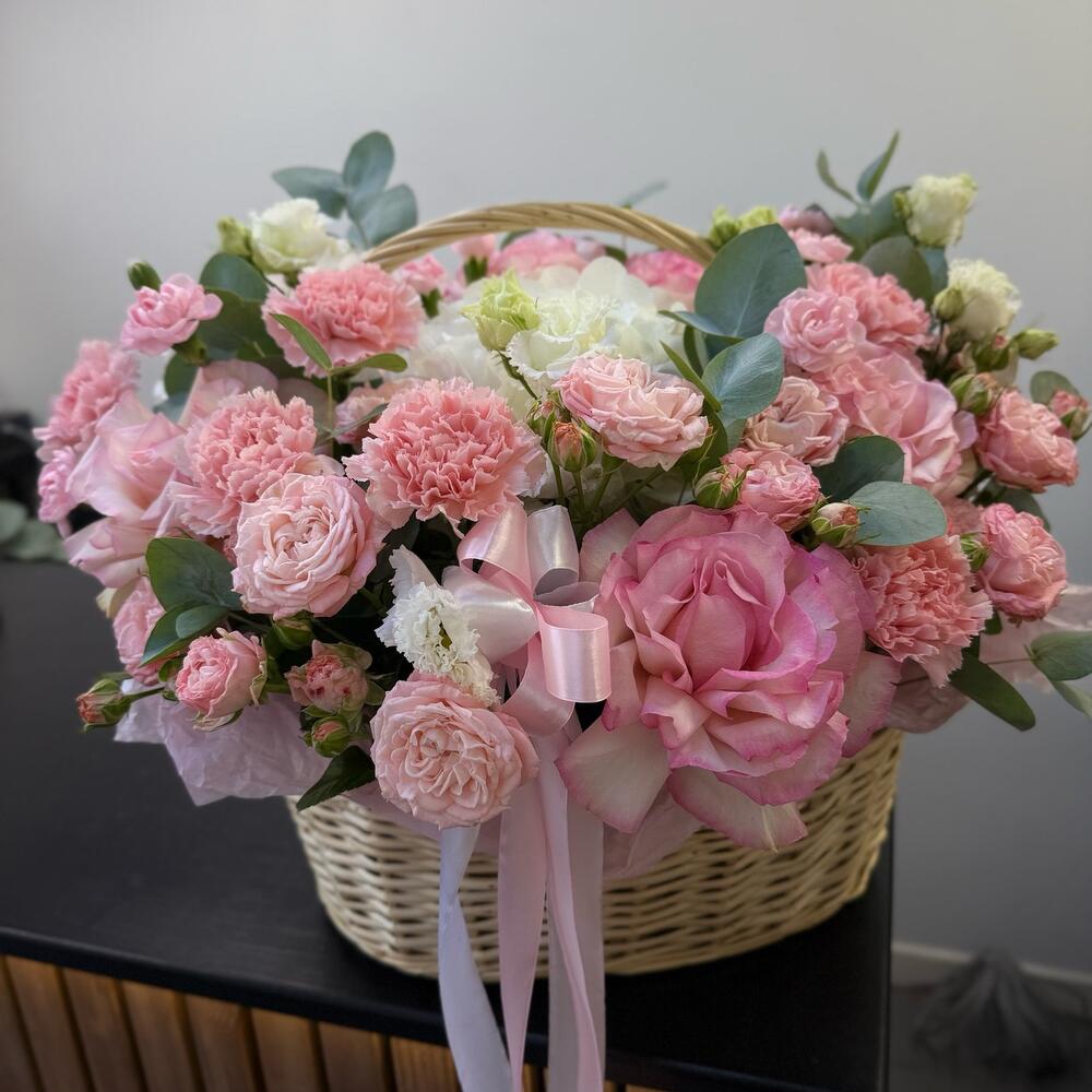 Премиум Корзина с цветами «Вместо слов»