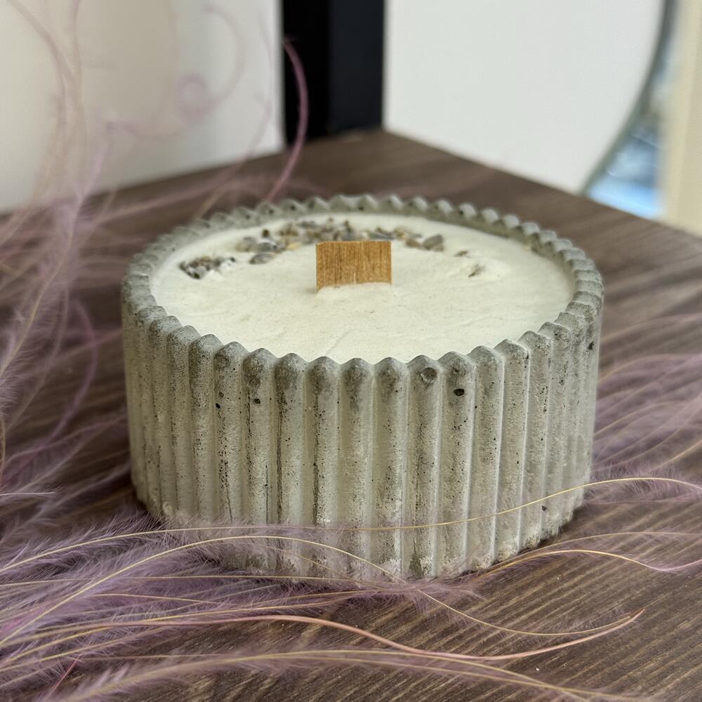 Свечи в бетоне ручной работы