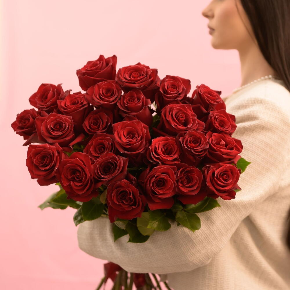 Букет из 25 красных роз