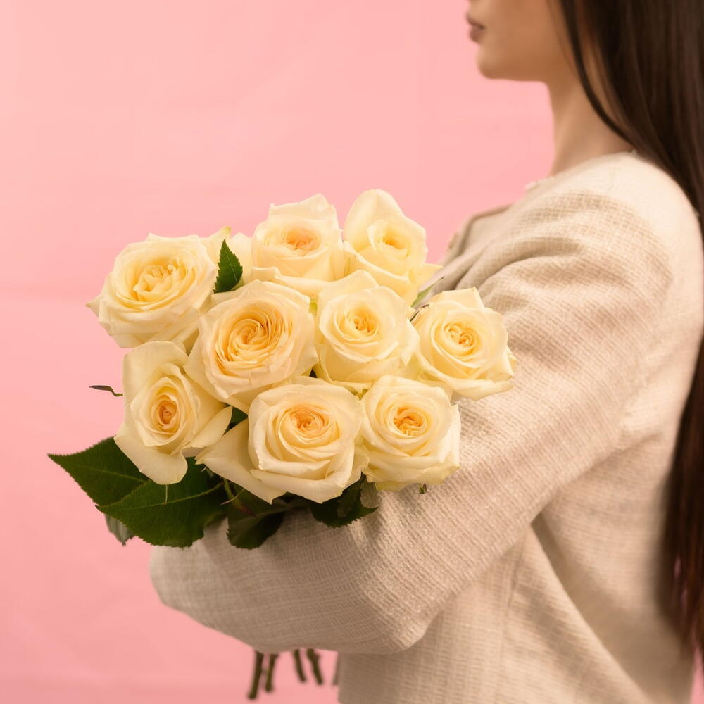 Букет из 9 белых роз