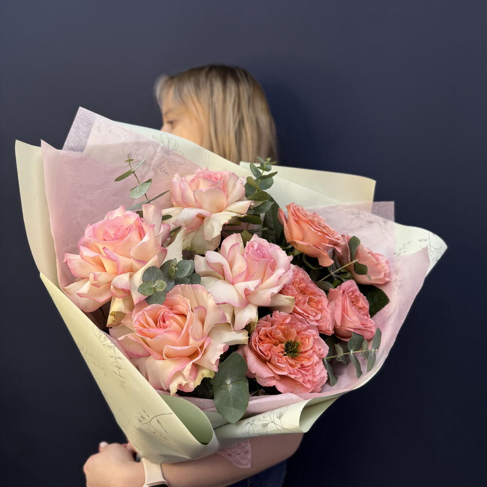 Объемный букет « Сладкий мандарин 2» с пионовидной и французской розой