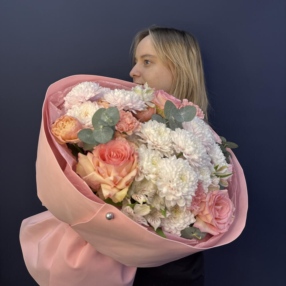 Букет "Надо брать L" с французской розой, альстромерией, хризантемой,диантусом