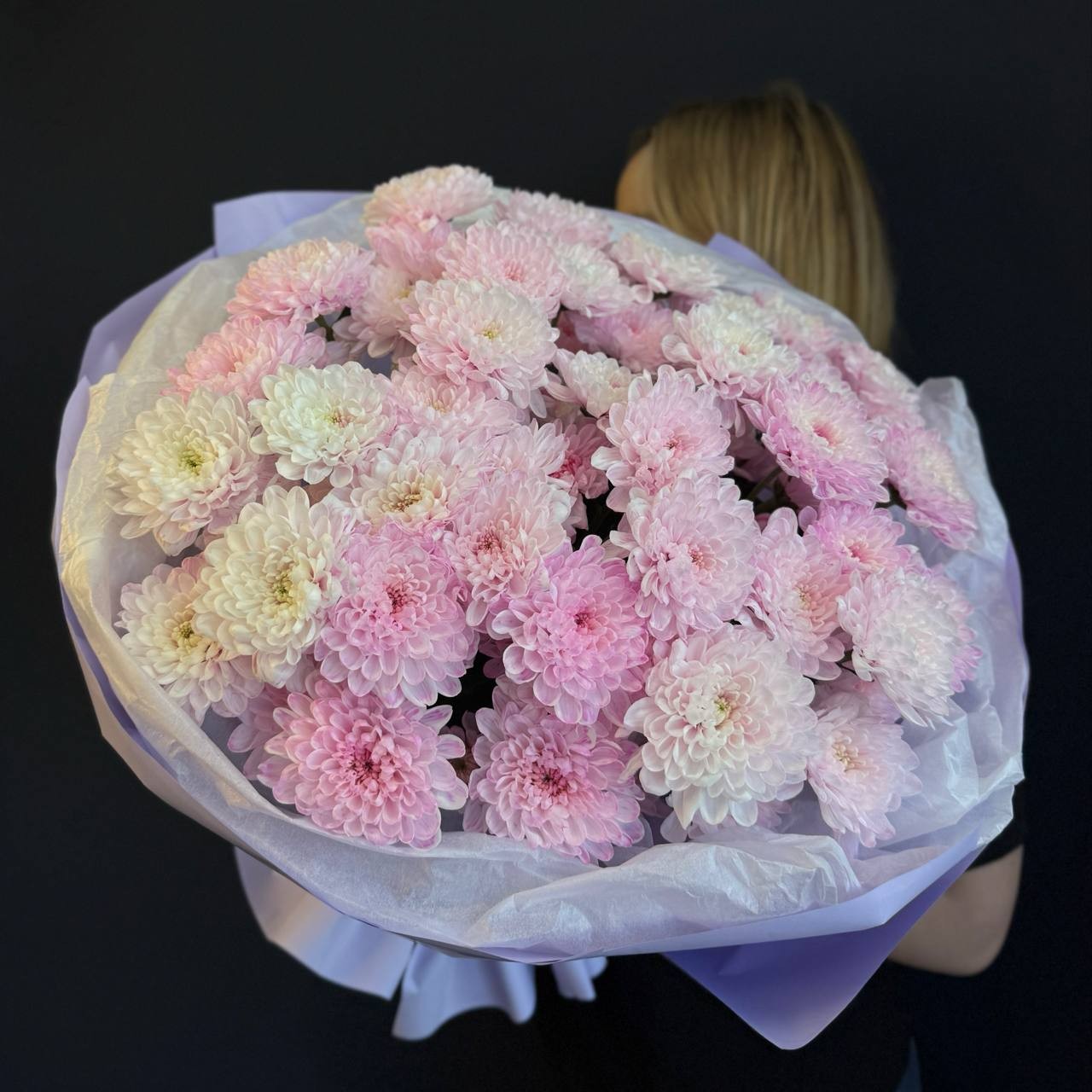 Моно букет из 9 розовых хризантем